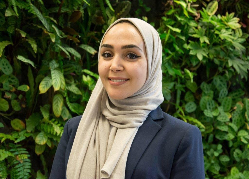 ريم طهبوب، خريجة كورس كاكتوس لريادة الأعمال إنشاء وتطوير مشاريع تجارية، رائدة اعمال أردنية، محاسبة وصاحبة فكرة مشروع هاندز لدعم بيع وشراء أغراض الأطفال المستخدمة